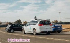 谷歌地圖標注無人車結果顯示完全沒有掌握駕駛技能